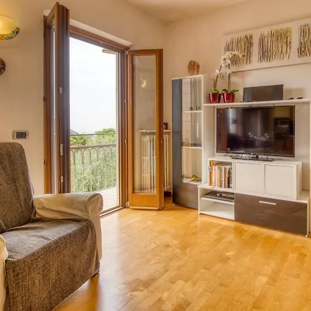 Apartmentsgarda - Casa Raffaello דירה
