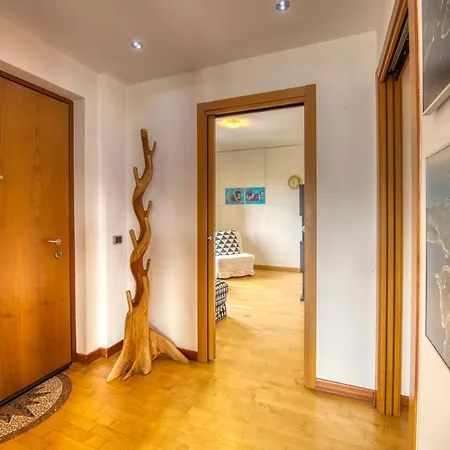 Apartmentsgarda - Casa Raffaello דירה