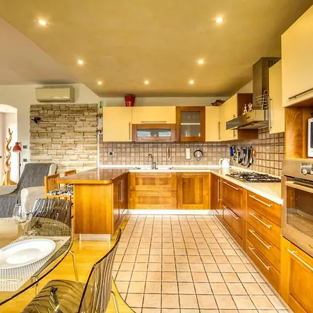 Apartmentsgarda - Casa Raffaello